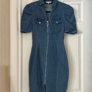 Stylish Denim Mini Dress with Front Zipper